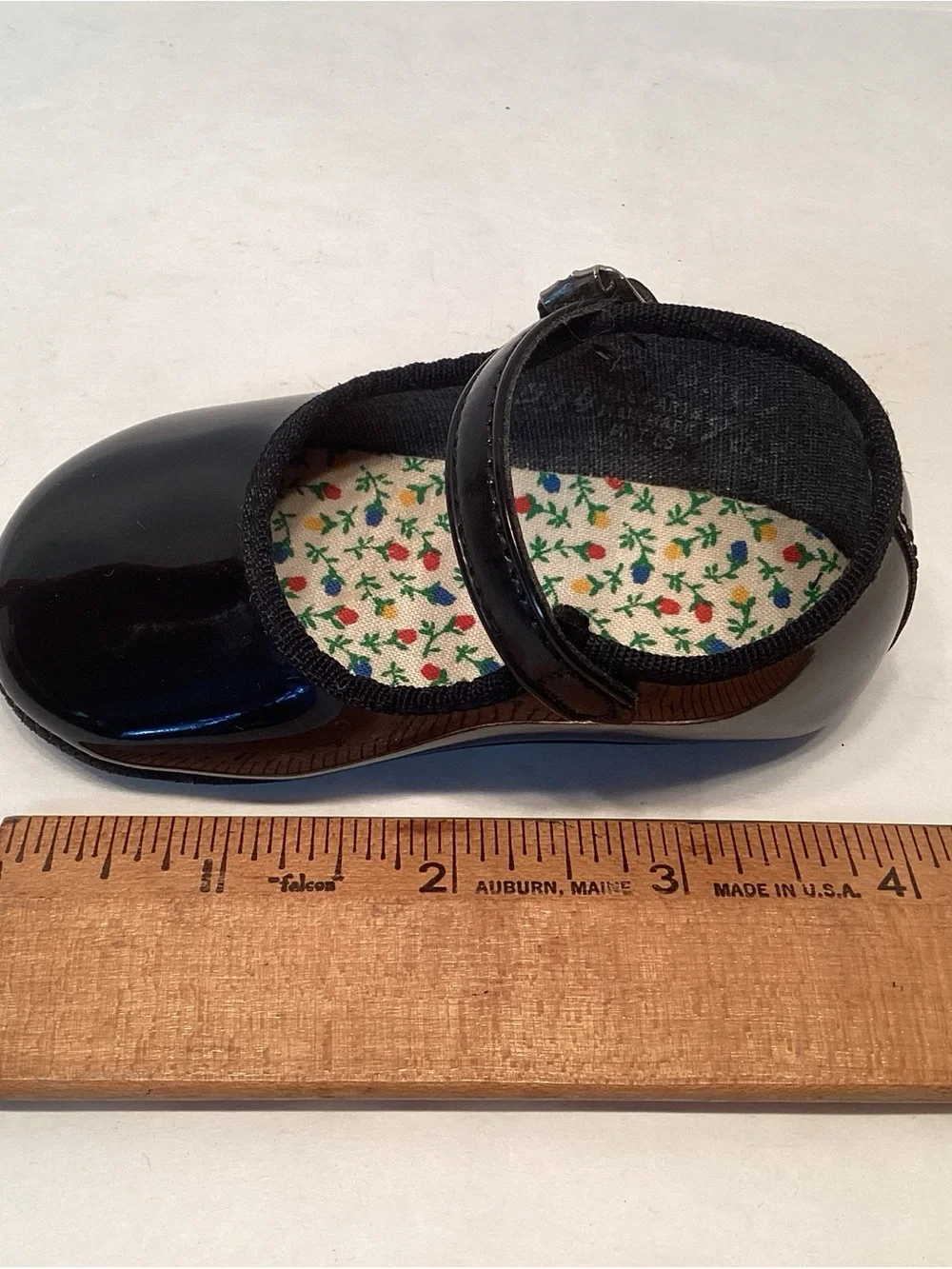Vintage Black Mary Jane Style Shoes Shiny BABY Girl /Doll 4” NO SIZE